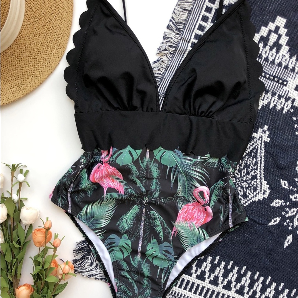 BNIB Tropical Flamingo Scalloped 1-Piece Swimsuit